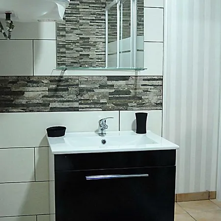 Casa Faroleiro بيت للعطل *